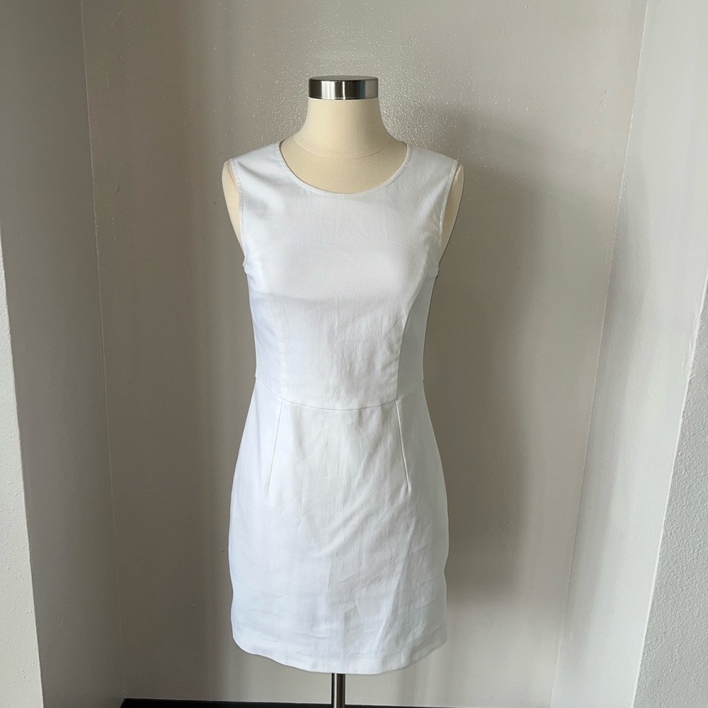 Theory Sleeveless Fitted Dress